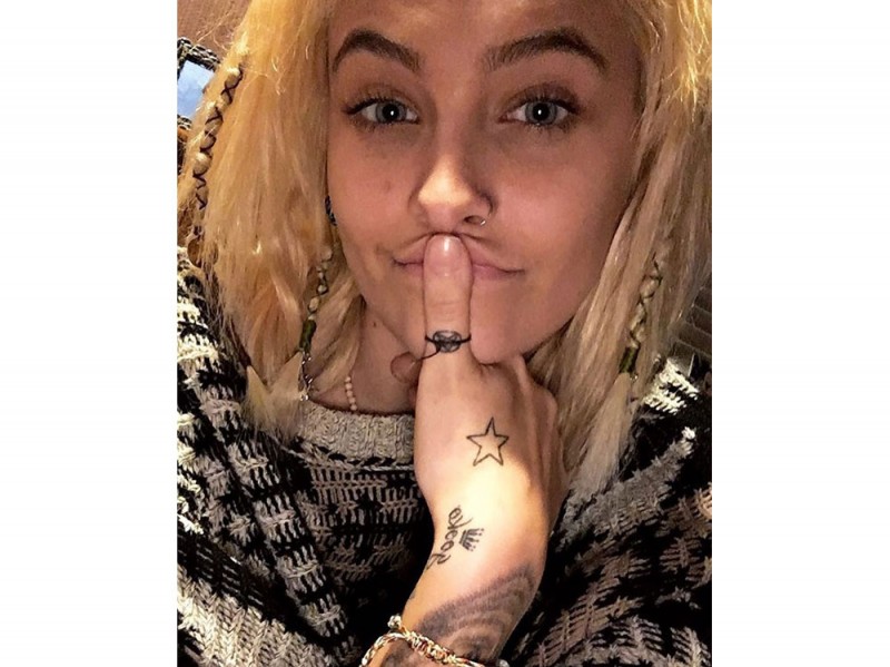 paris-jackson-beauty-look-08