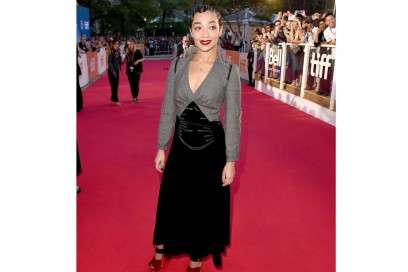 ruth-negga-prada-completo