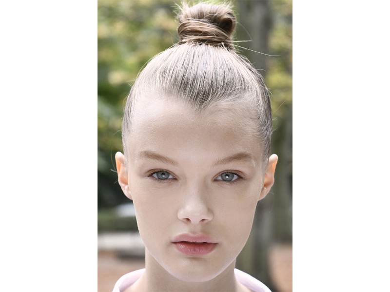 acconciature capelli raccolti primavera estate 2017  (11)
