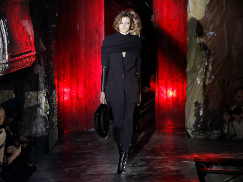 cover wang 2017 mobile