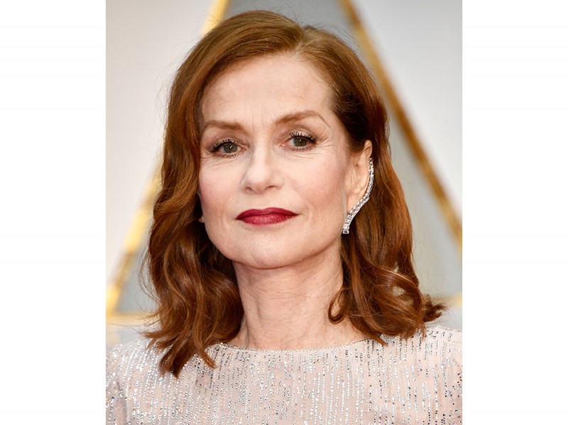 isabel-huppert-earcuff