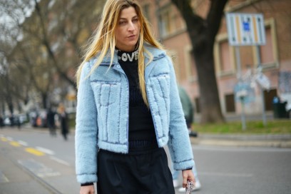 milano fashion week 17 ada kokosar giacca azzurra