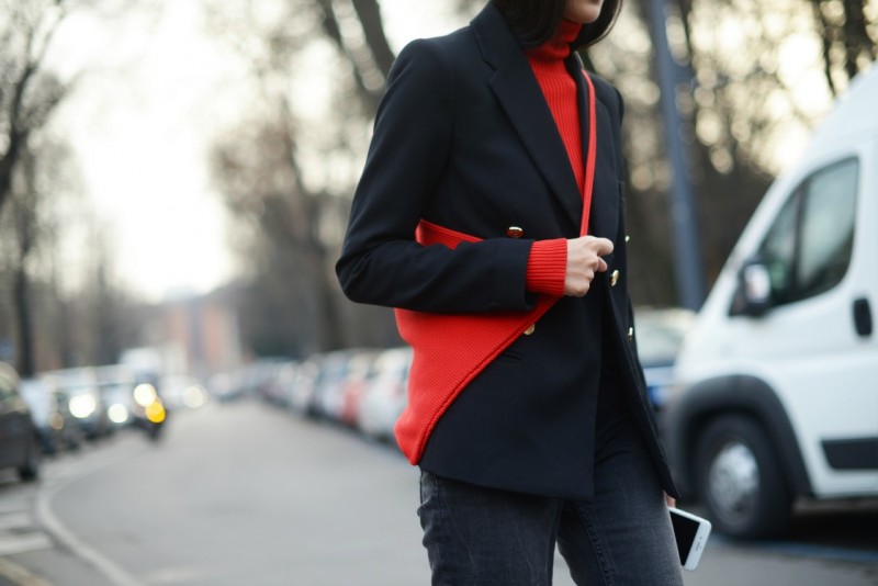 milano street style 17 dettaglio rosso