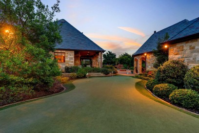 selena-gomez-casa-19