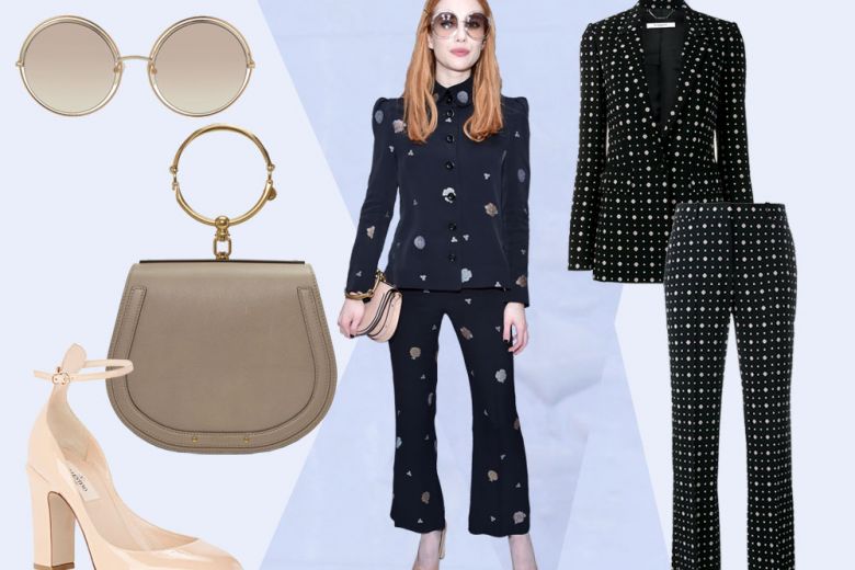 Il look dandy-chic di Emma Roberts