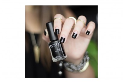 nail art black