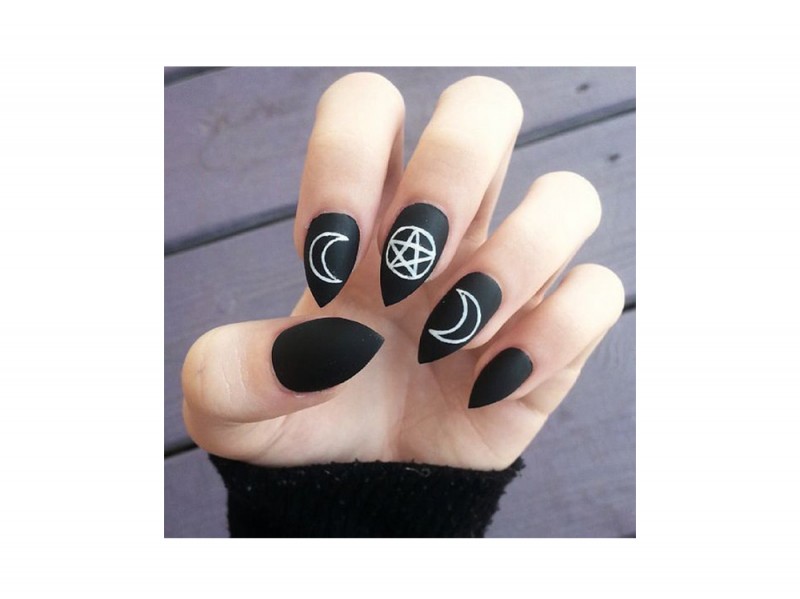 nail art black