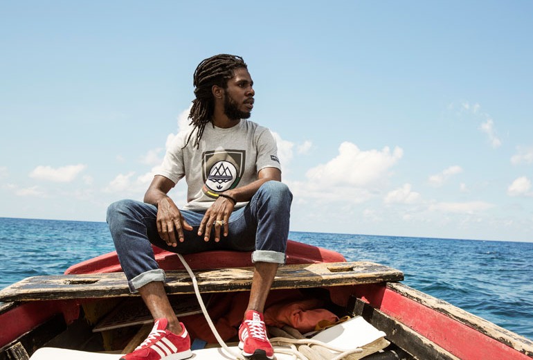 Adidas presenta la collezione adidas SPEZIAL con il cantante Cronixx