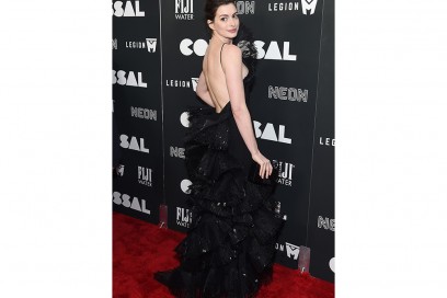 Anne-Hathaway-in-Armani-Prive-getty