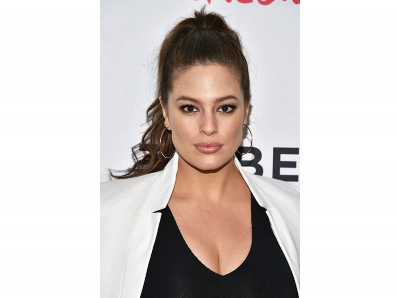 Ashley Graham beauty look trucco capelli (7)