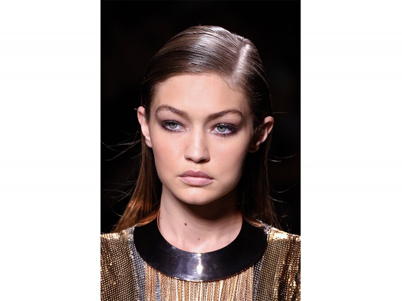 capelli golden brown gigi hadid