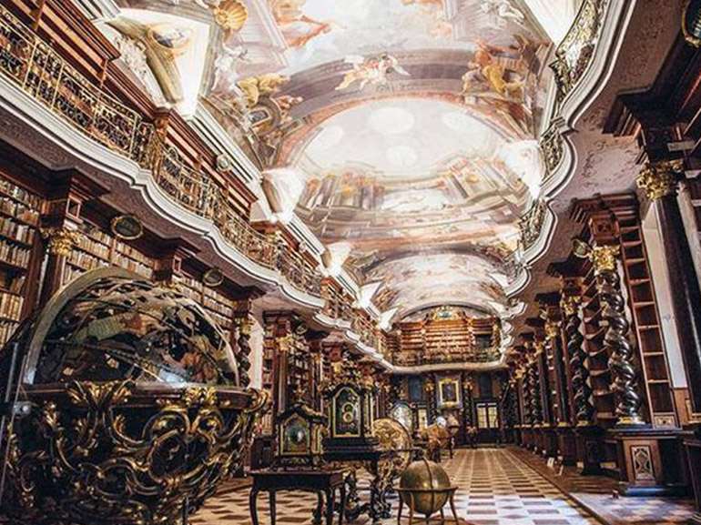 Clementine library prague