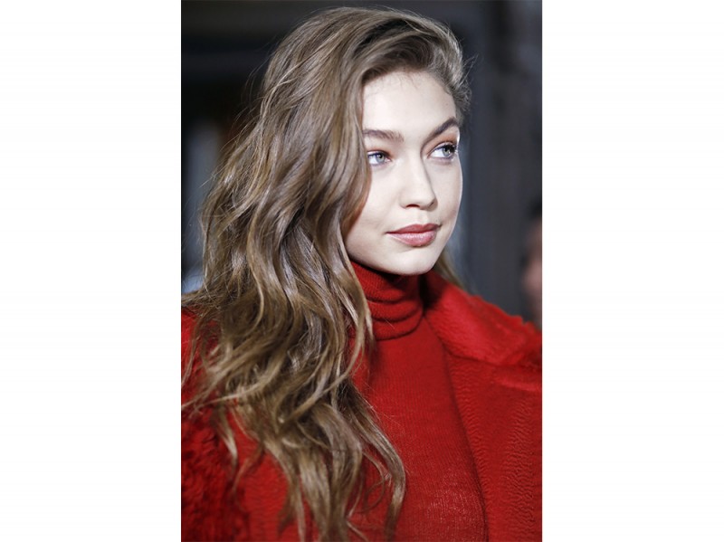 gigi-hadid-capelli-tutti-i-look-08