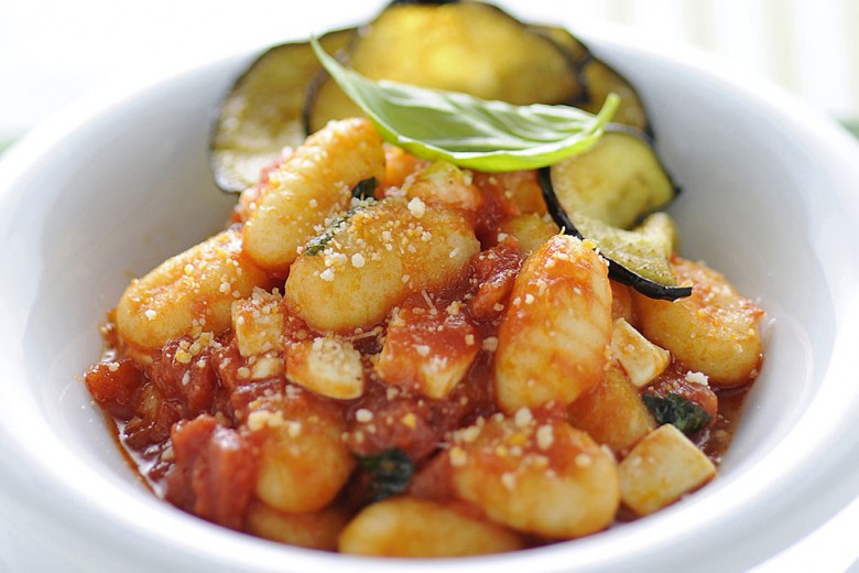 Gnocchi con sugo alla sorrentina