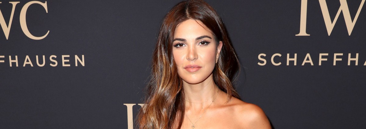 Negin-Mirsalehi-cover-desktop