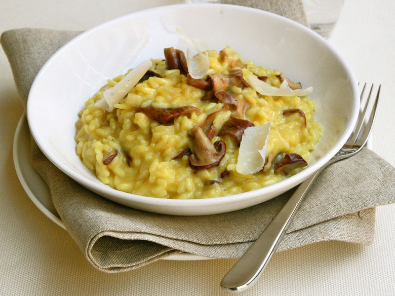 Risotto allo zafferano con porcini secchi Grazia.it