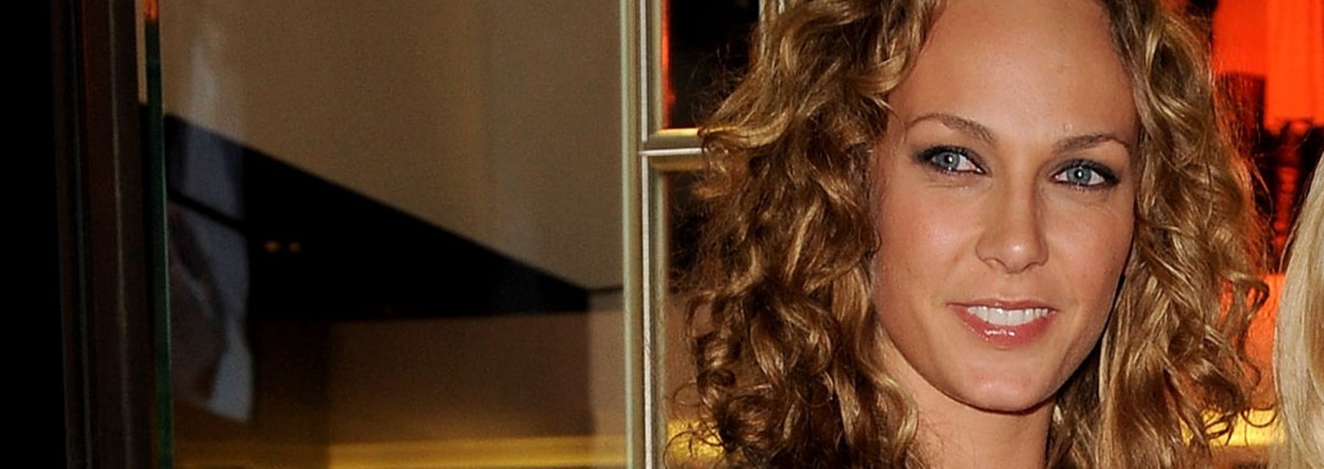 Sara-Zanier-cover-desktop