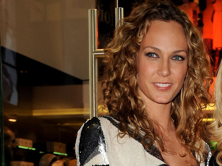 Sara-Zanier-cover-mobile