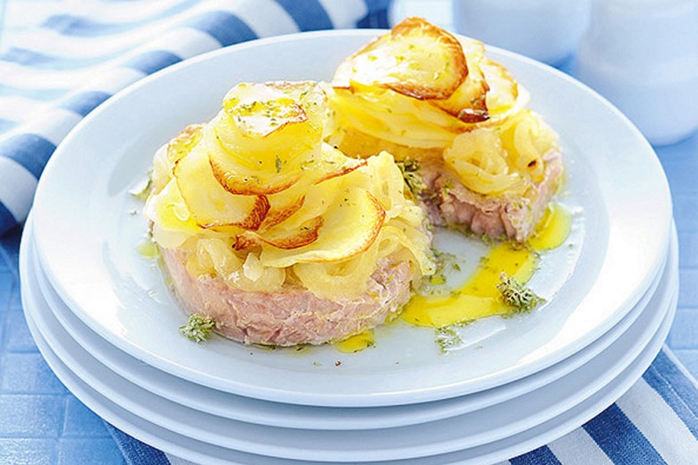 Tranci di tonno al forno con patate