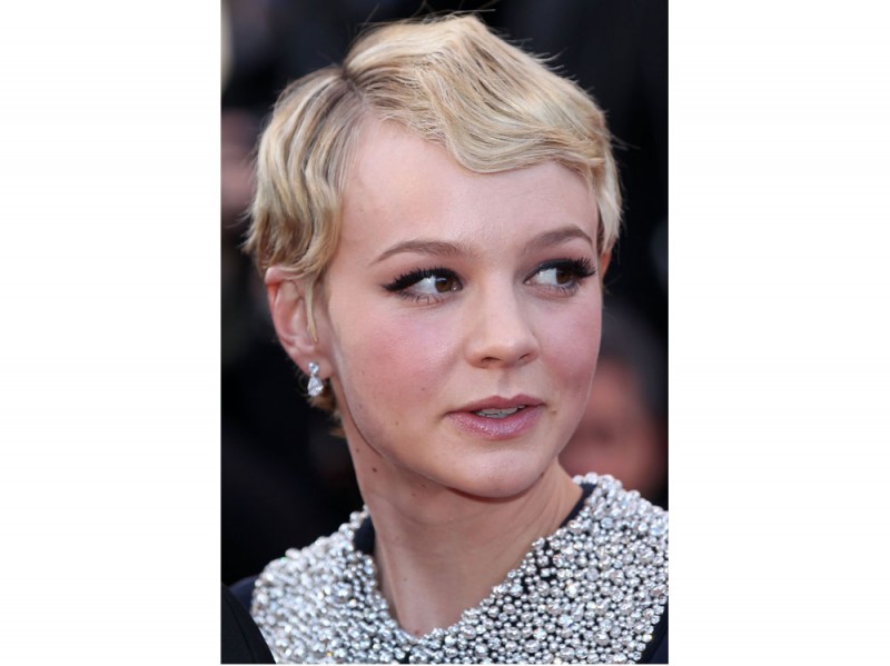 carey-mulligan-beauty-look-01