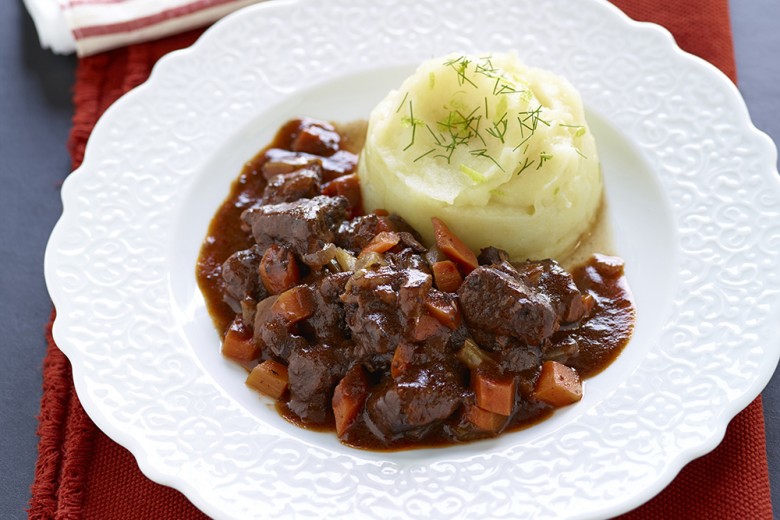 Cinghiale in umido al vino rosso