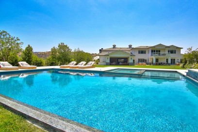 cover-kylie-jenner-hidden-hills-10