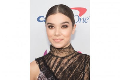 hailee steinfeld beauty look (12)