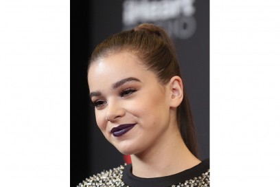 hailee steinfeld beauty look (4)