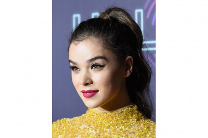 hailee steinfeld beauty look (7)