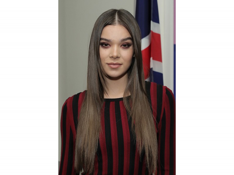 hailee steinfeld beauty look (9)