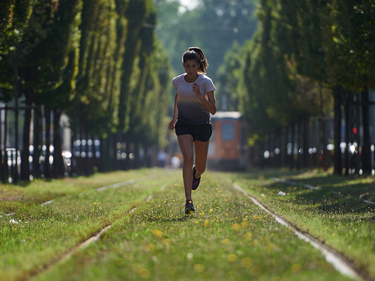 iniziare-a-correre-su-terreni-morbidi-giusta-sara-galimerti-adidas-runners-milano-community-runner-corsa-dimagrire