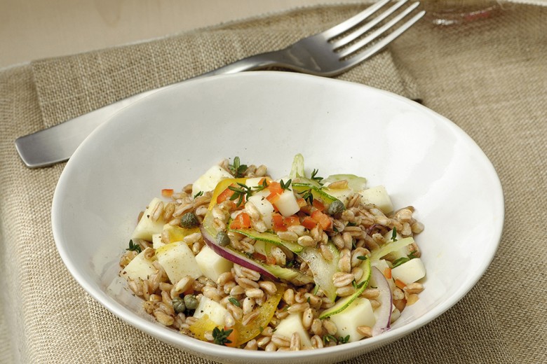 Insalata tiepida di farro perlato e verdure
