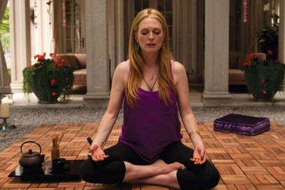 julienne moore yoga