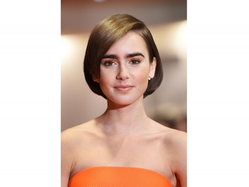 lily-collins-trucco-capelli-06