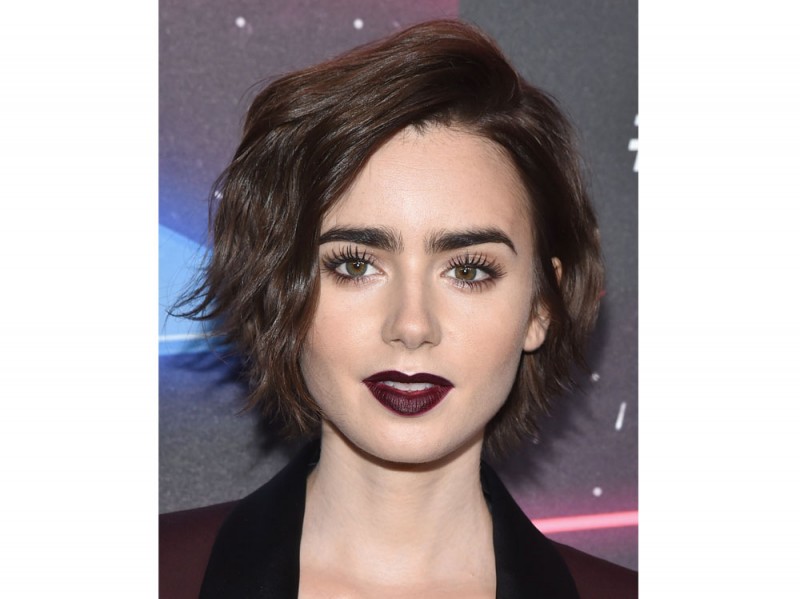 lily-collins-trucco-capelli-09