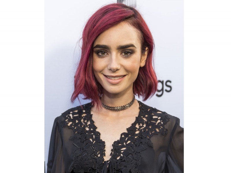 lily-collins-trucco-capelli-13