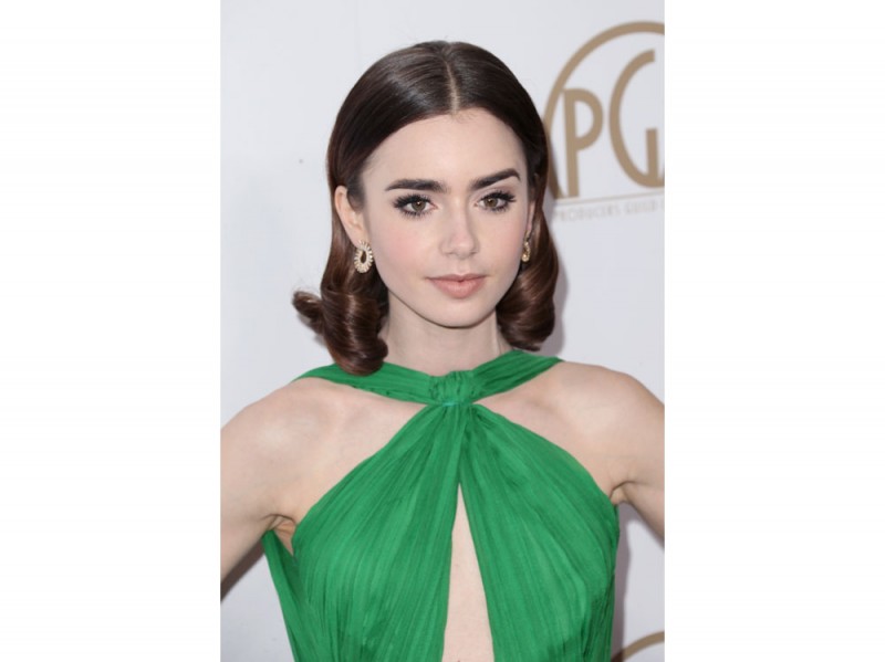 lily-collins-trucco-capelli-25