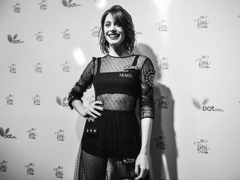 martina-stoessel-mobile