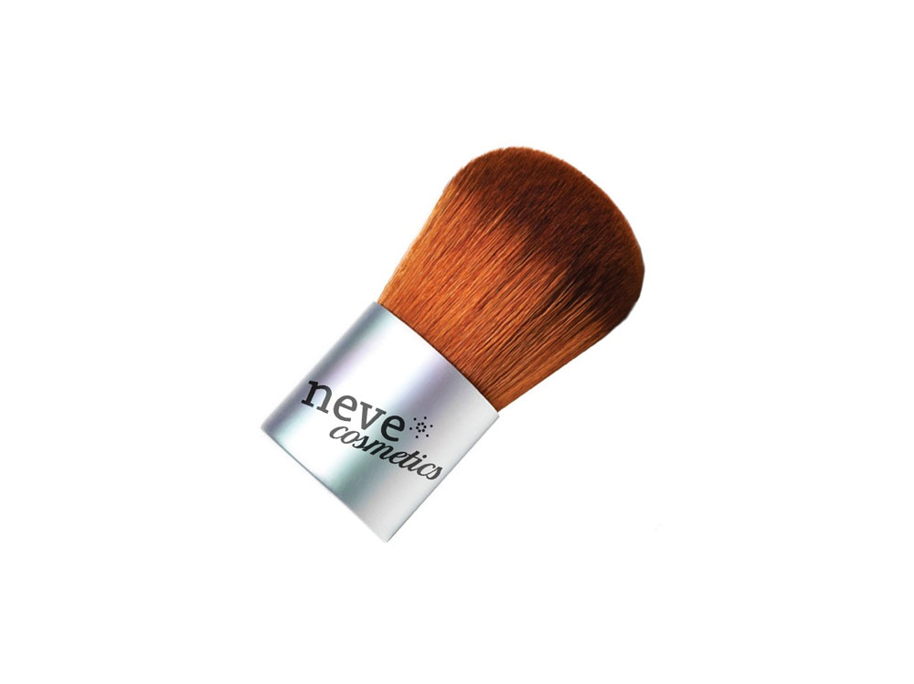 pennello-kabuki-per-applicare-fondotinta-minerale-neve-cosmetics