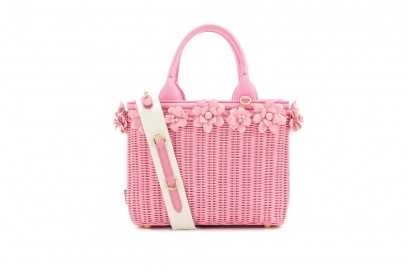 prada-borsa-paglia-rosa