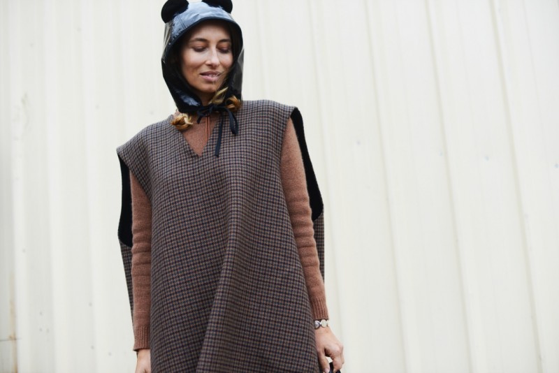 street style parigi 17 cappuccio orecchie