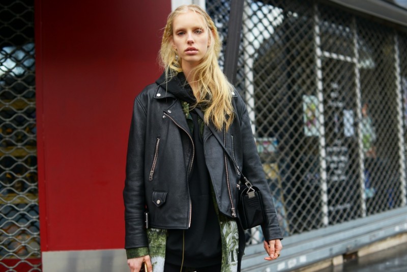 street style parigi 17 modella biker jacket