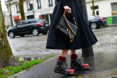 street style parigi 2017 anfibi prada