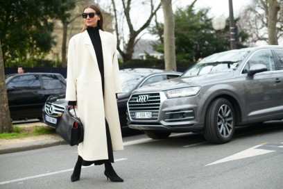 street style parigi cappotto bianco