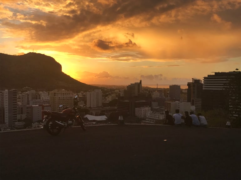 tramonto forte port louis