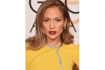 trucco occhi marroni capelli biondi jennifer lopez 2