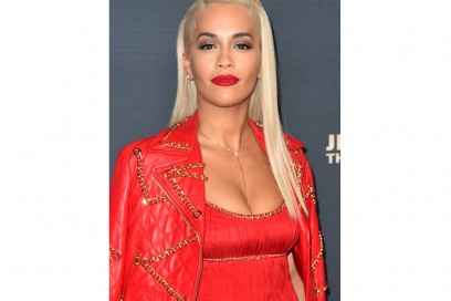 trucco occhi marroni capelli biondi rita ora 2