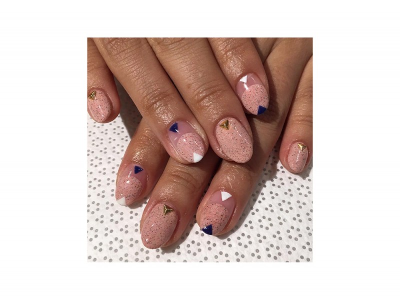 10NailArt_Trend_Primavera2017_Vanityprogects_EffettoGranito