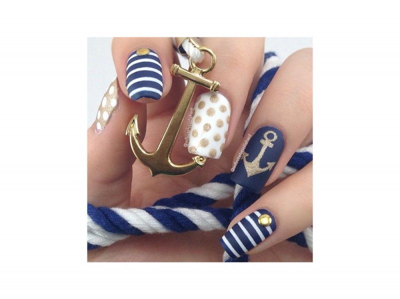 nail art blu