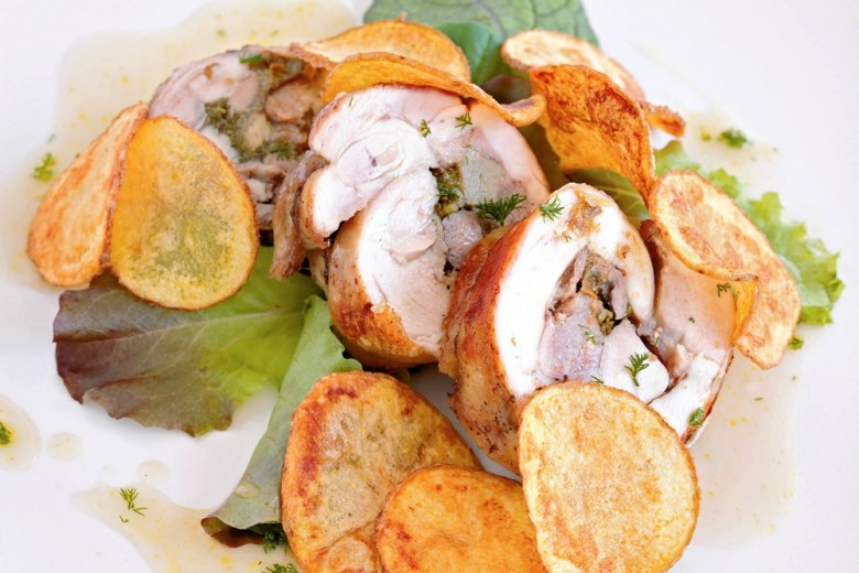 Coniglio porchettato al forno con patate